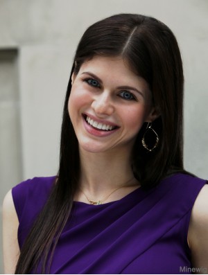 No-Fuss Brown Long Straight 20 inch Without Bangs Alexandra Daddario Wigs